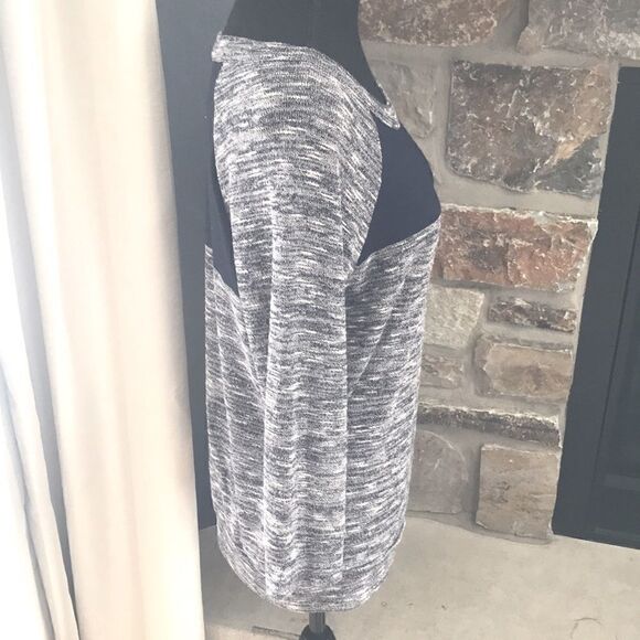 Colette, Blue Block Burnout Top, 3/4 Sleeve, Medium - Picture 4 of 9